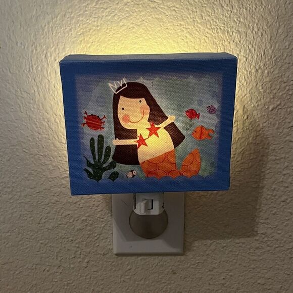 Oopsy Daisy Mermaid Canvas Night Light - Picture 13 of 13